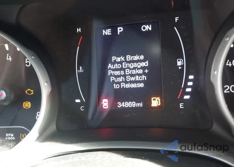 2021 Jeep Compass Latitude Fwd z USA, uszkodzony, nr VIN 3C4NJCBBXMT518273